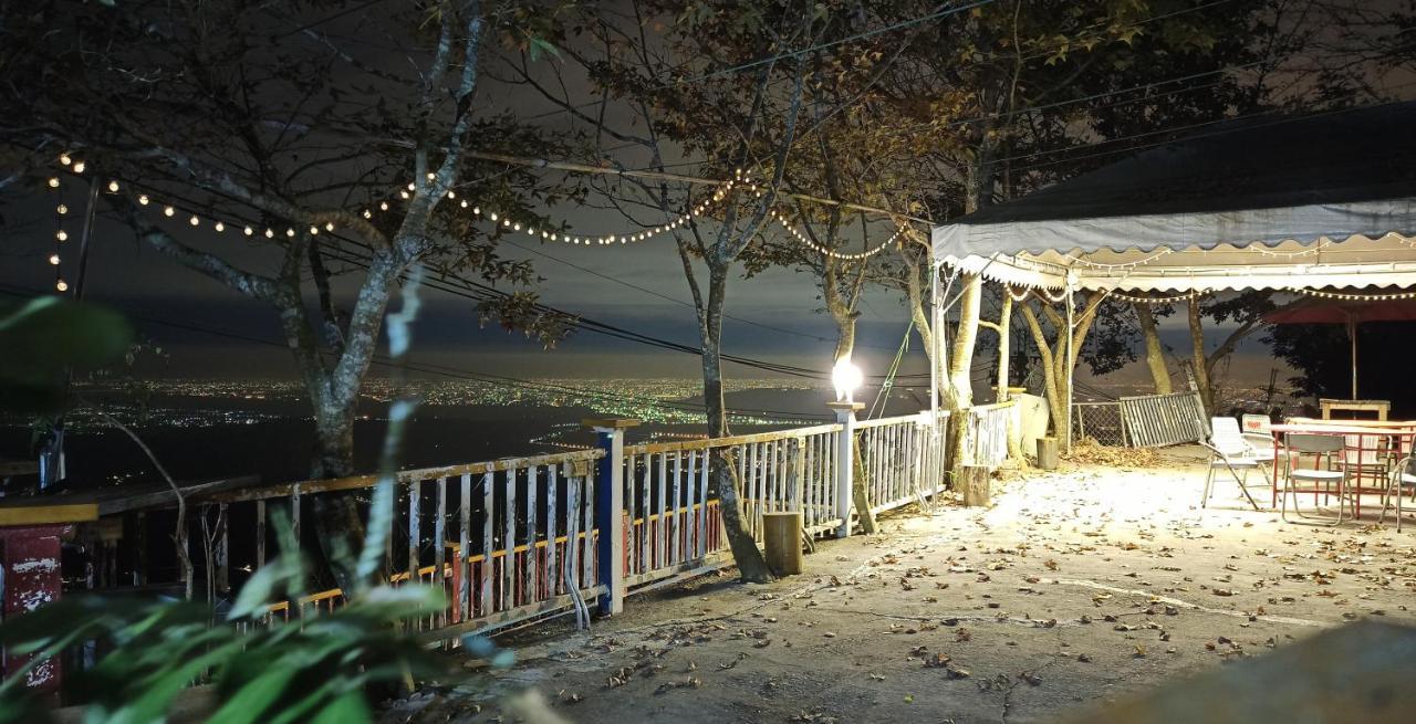Sky Lounge B&B Zhushan Dış mekan fotoğraf