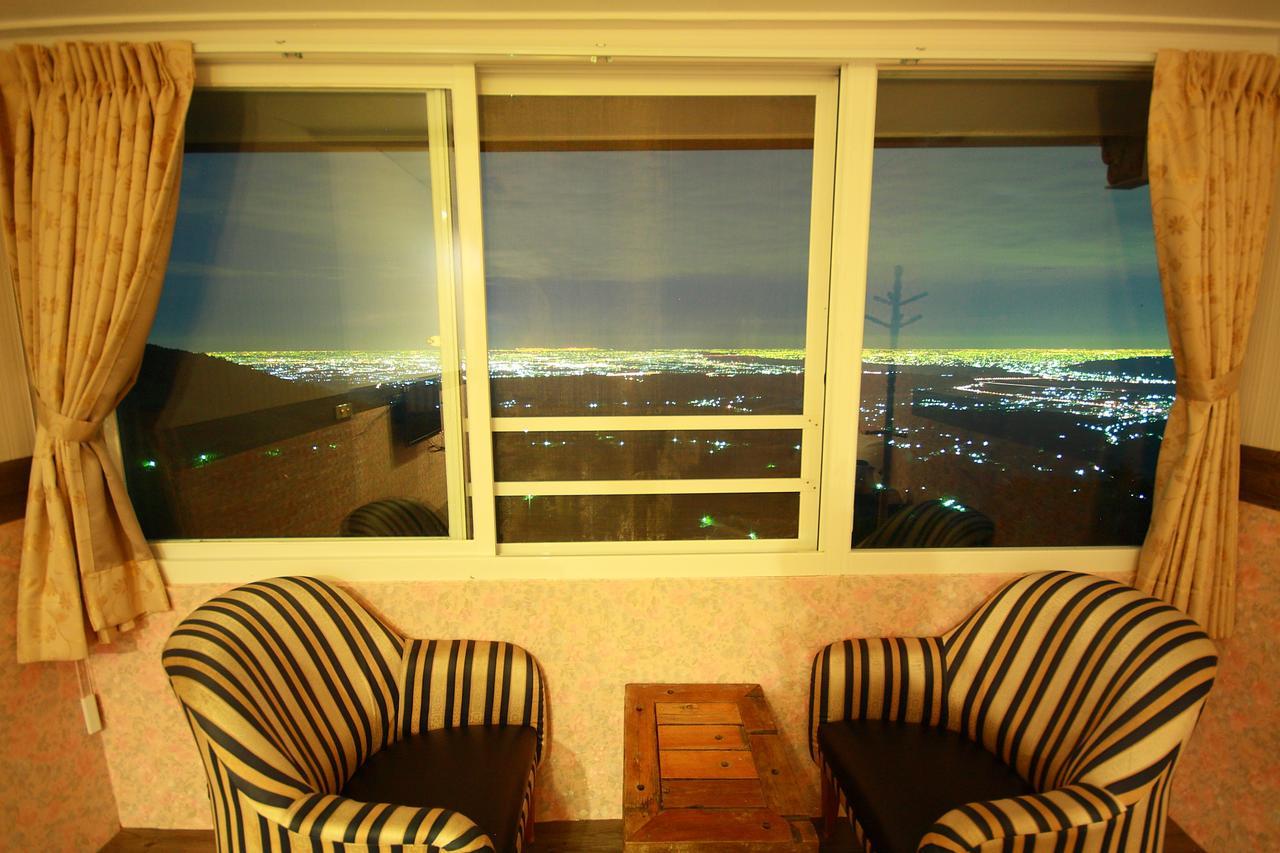 Sky Lounge B&B Zhushan Dış mekan fotoğraf